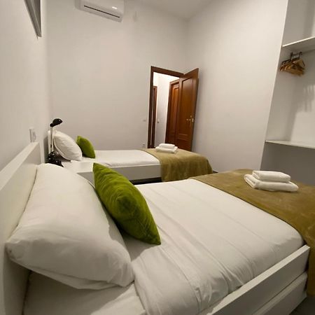 Pelicano Urban Apartment Seville Ngoại thất bức ảnh