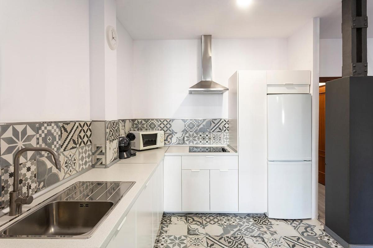 Pelicano Urban Apartment Seville Ngoại thất bức ảnh