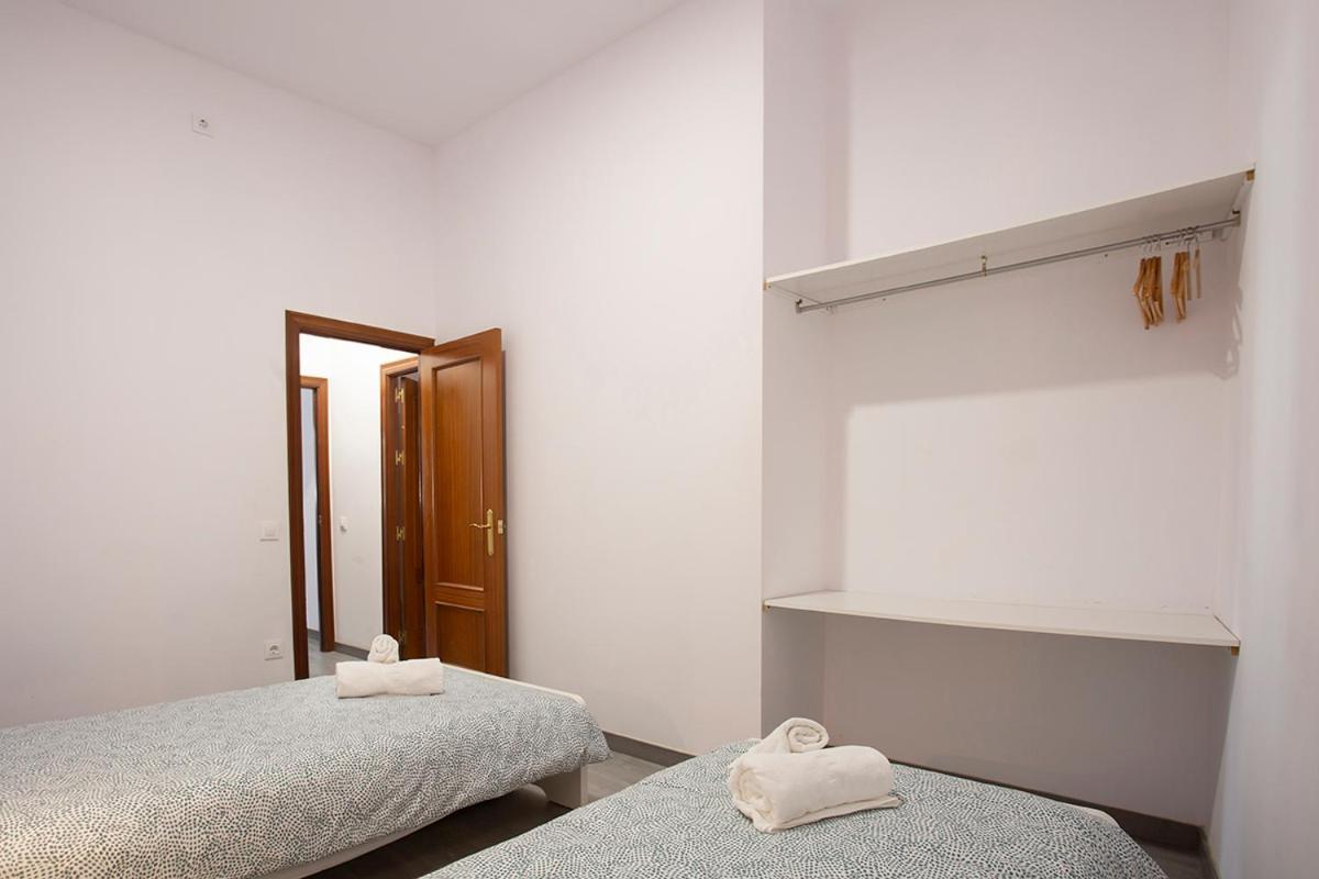 Pelicano Urban Apartment Seville Ngoại thất bức ảnh