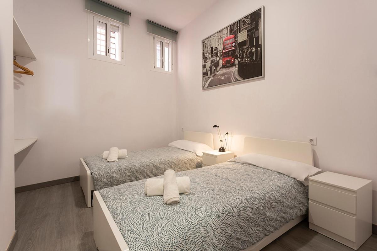 Pelicano Urban Apartment Seville Ngoại thất bức ảnh