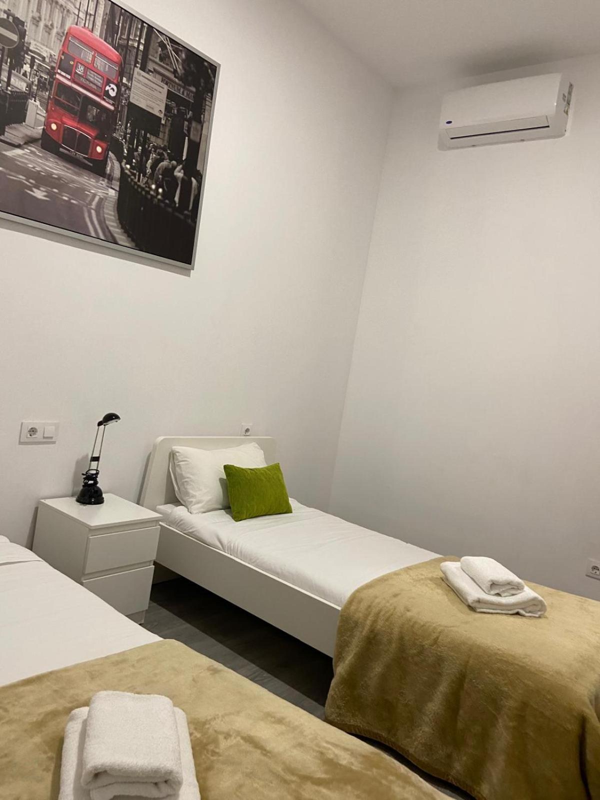 Pelicano Urban Apartment Seville Ngoại thất bức ảnh